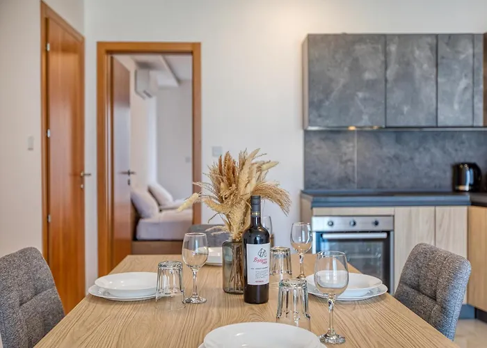 Stylish & Modern 1-bedroom In By Sf Homes 公寓 *