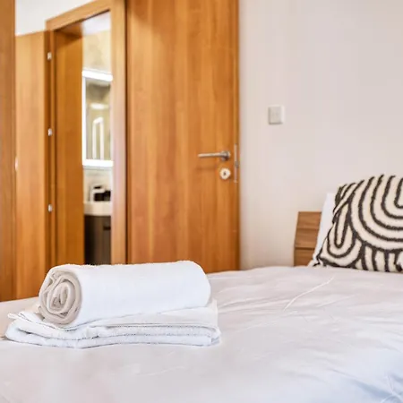 Stylish & Modern 1-bedroom In By Sf Homes *