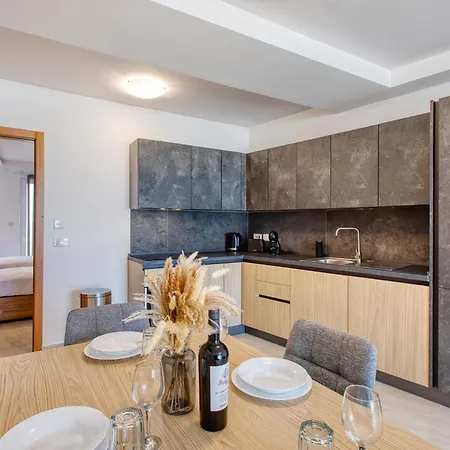 Stylish & Modern 1-bedroom In By Sf Homes 그지라