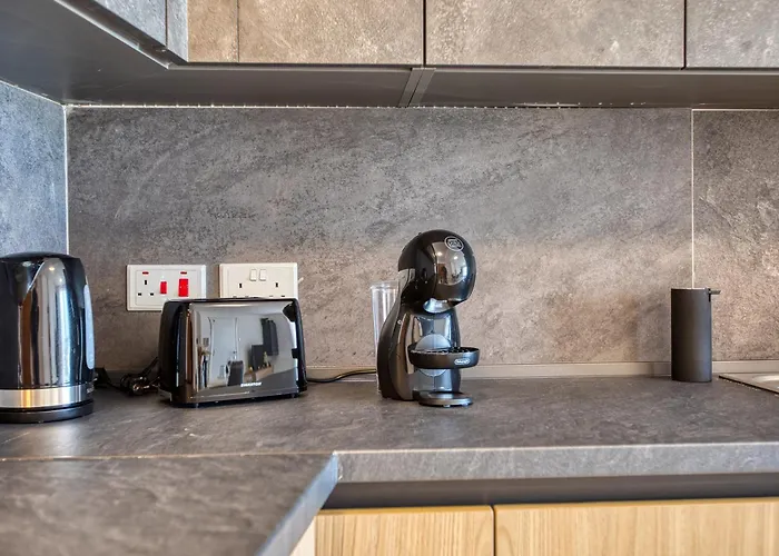 Stylish & Modern 1-bedroom In By Sf Homes Appartement